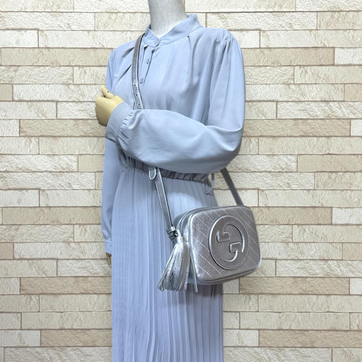 GUCCI シルバーショルダーバッグ　ブロンディ　ミニ　シルバー 新品 GUCCI グッチ ブロンディ ミニ ショルダーバッグ シルバー - メルカリ