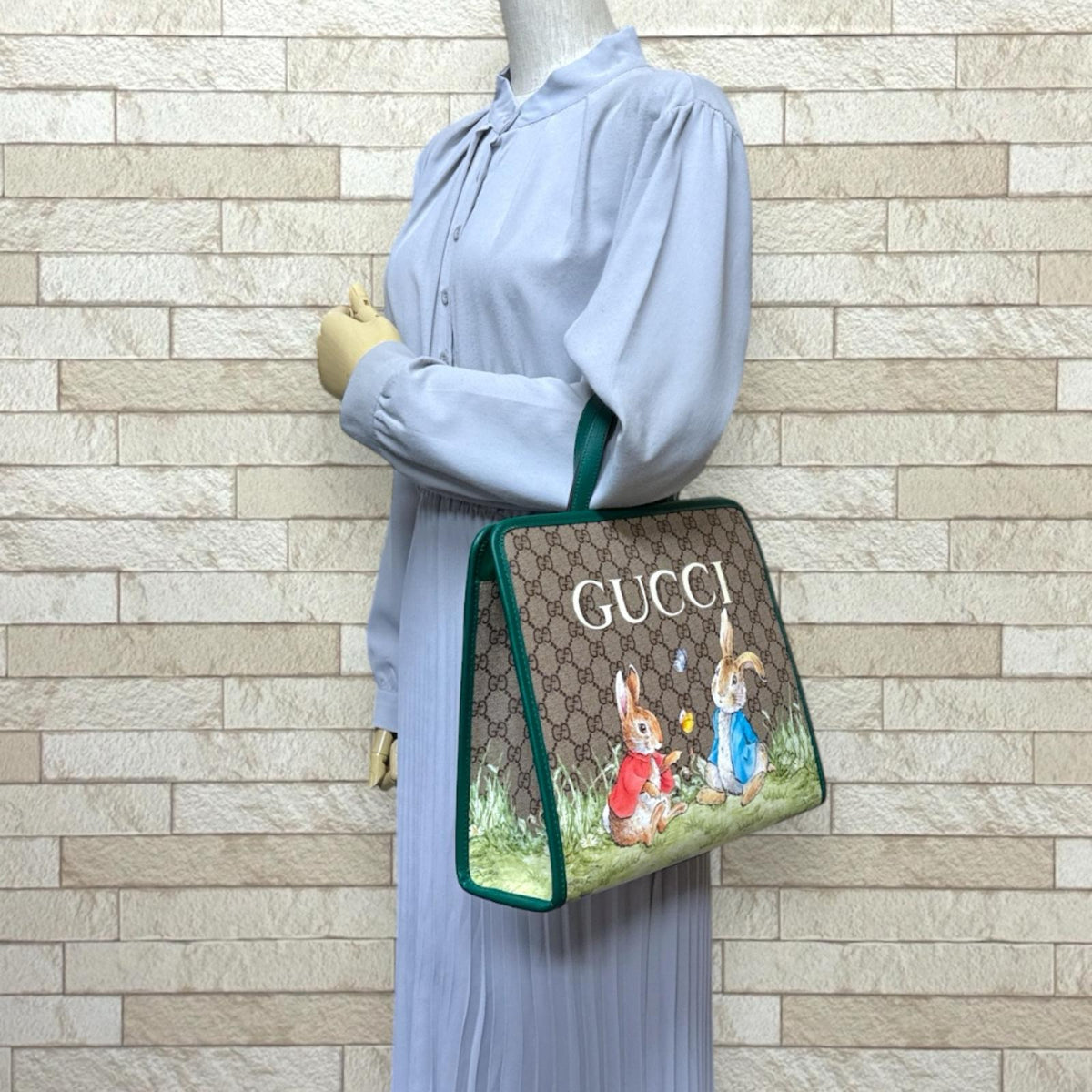 美品 ほぼ新品 GUCCI グッチ チルドレンズ ピーターラビット トートバッグ GUCCI グッチ ピーターラビットコラボ チルドレンズ GGスプリーム