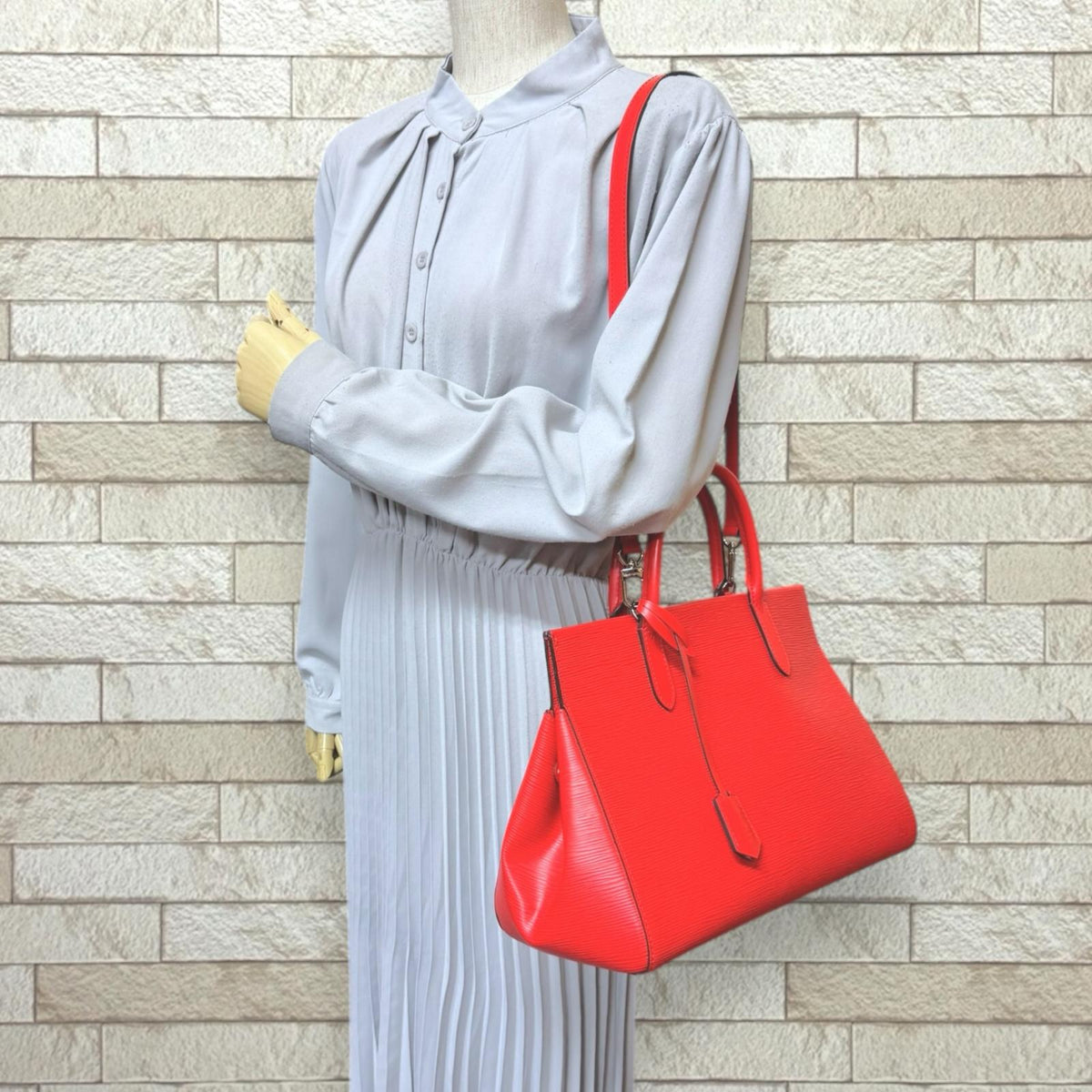 LOUIS VUITTON ルイヴィトン マルリーMM エピ ショルダーバッグ