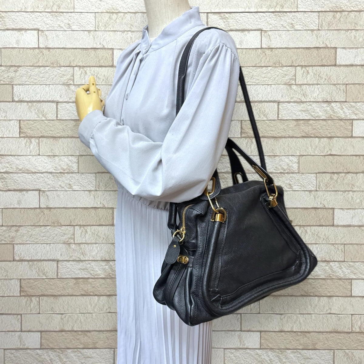 Chloe クロエ パラティ ショルダーバッグ レザー ブラック レディース