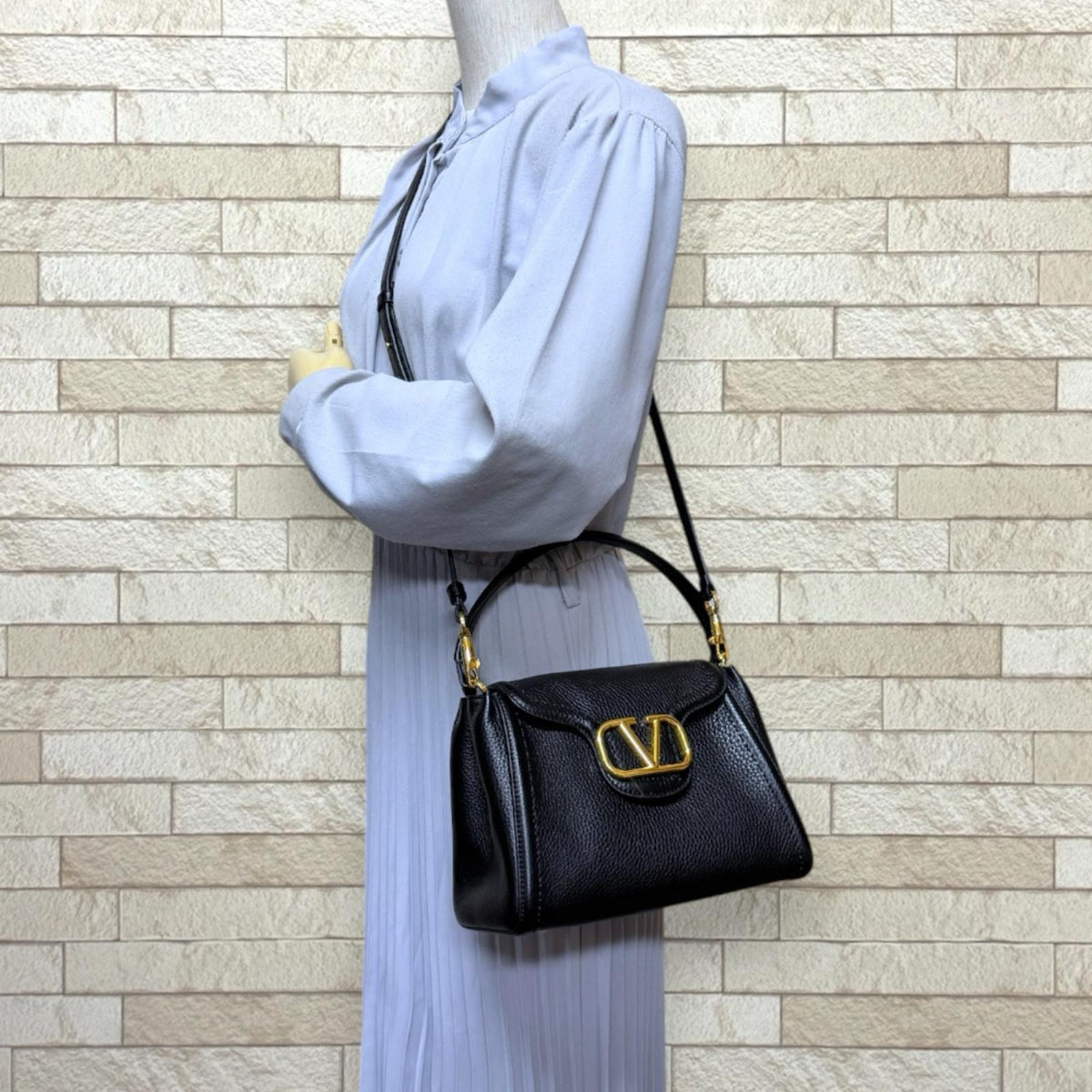 Valentino Garavani ヴァレンティノ・ガラヴァーニ Vロゴミニ