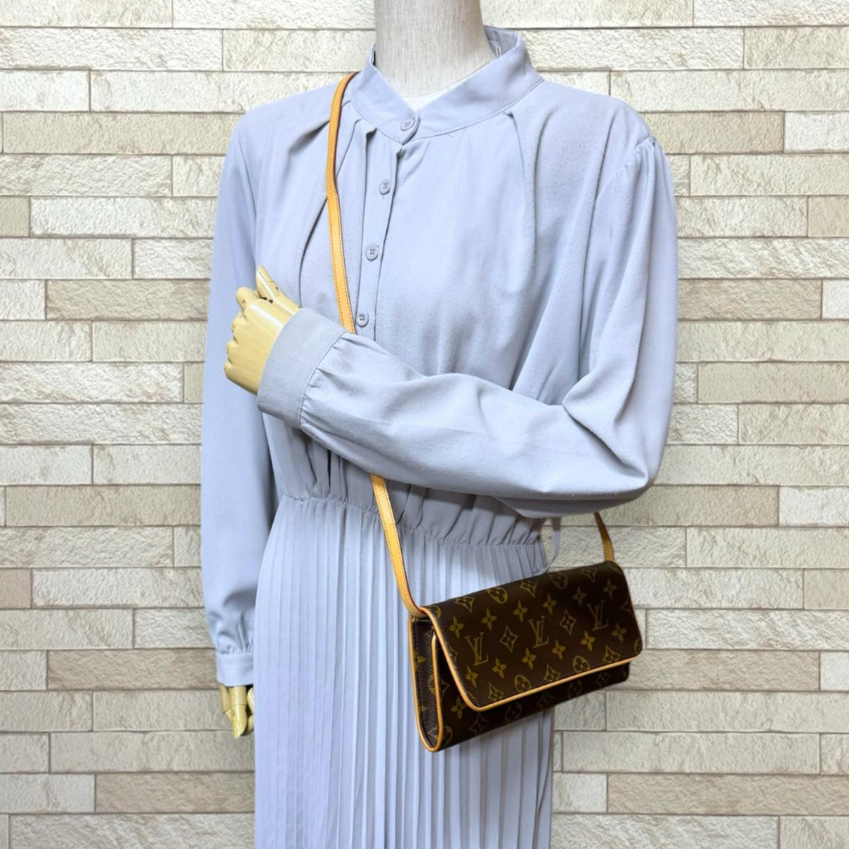 LOUIS VUITTON ルイヴィトン ポシェットツインGM モノグラム