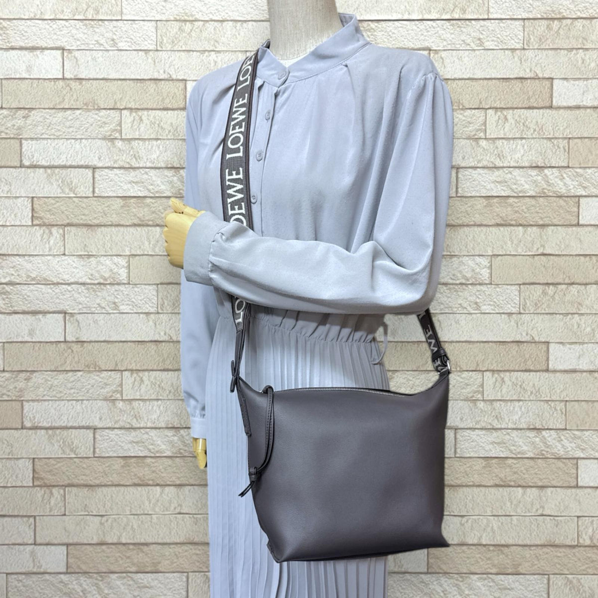 LOEWE ロエベ キュービィスモール ショルダーバッグ レザー グレー