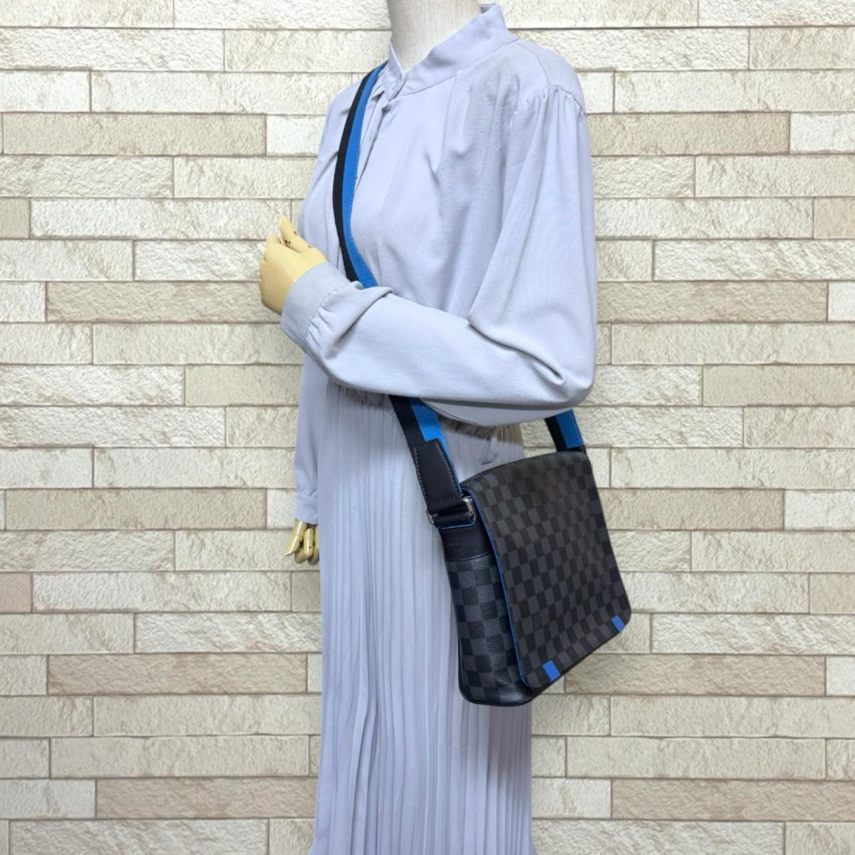 LOUIS VUITTON ルイヴィトン ディストリクト PM NM ダミエグラフィット
