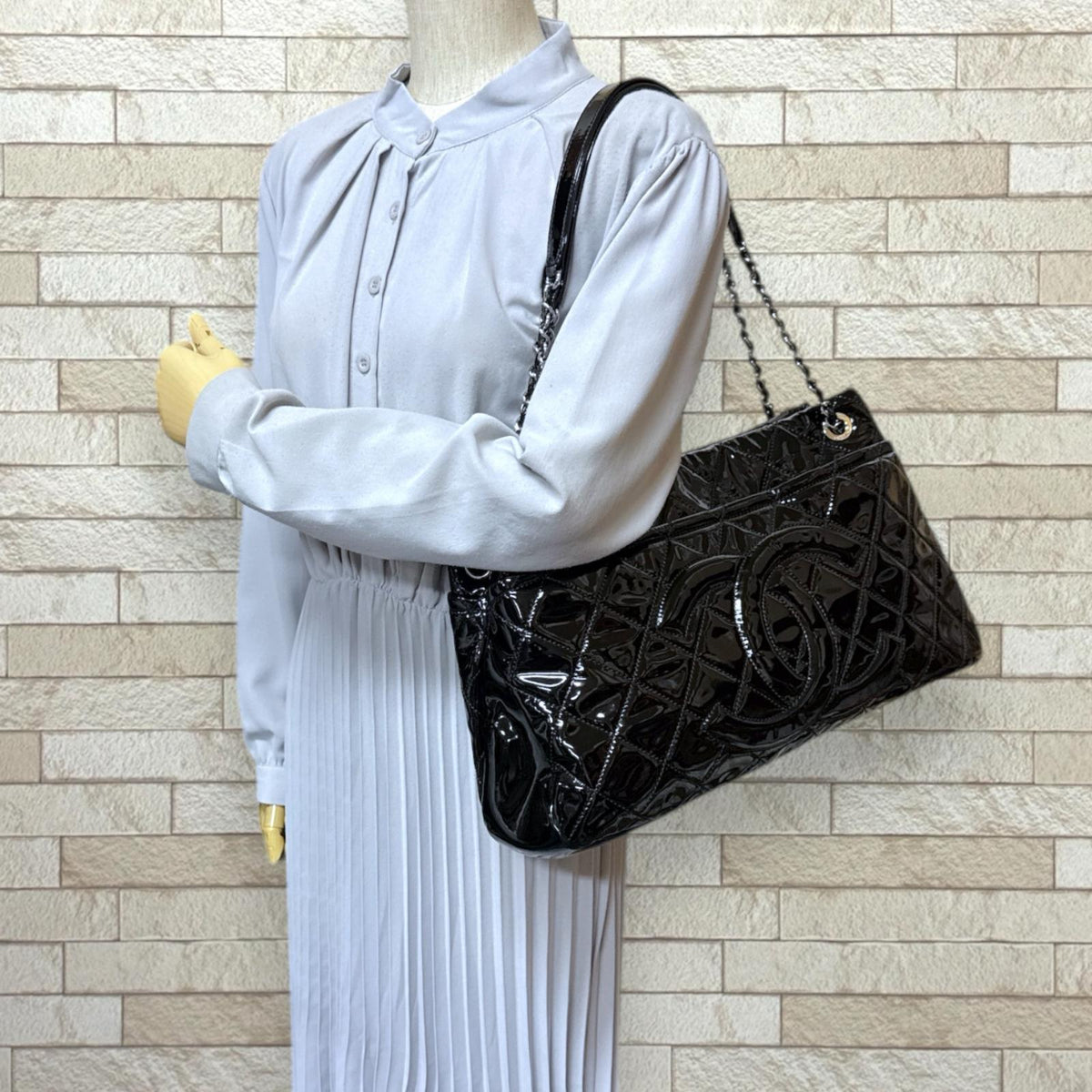 CHANEL シャネル マトラッセ ショルダーバッグ パテントレザー