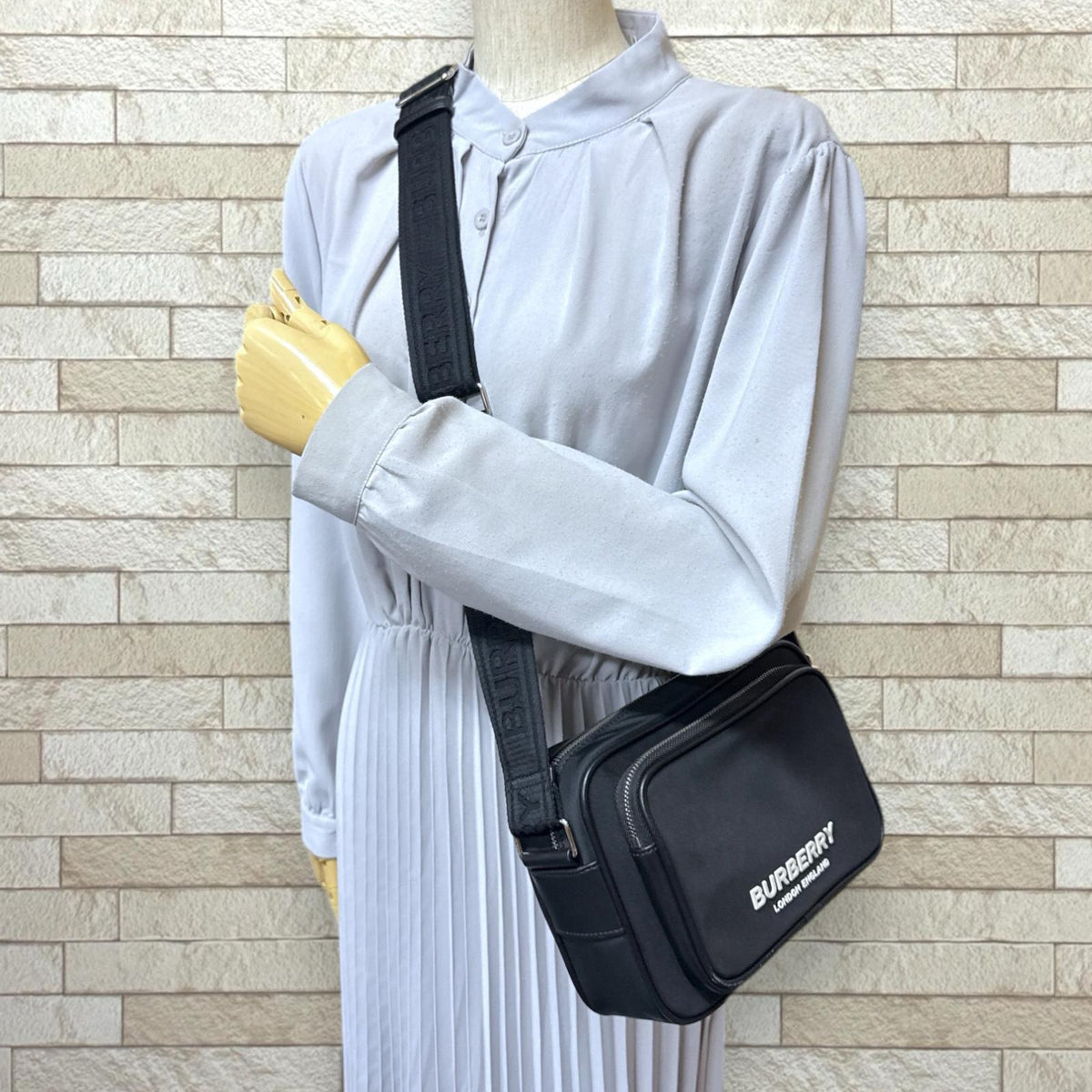 BURBERRY バーバリー ショルダーバッグ ナイロン ブラック メンズ 中古 