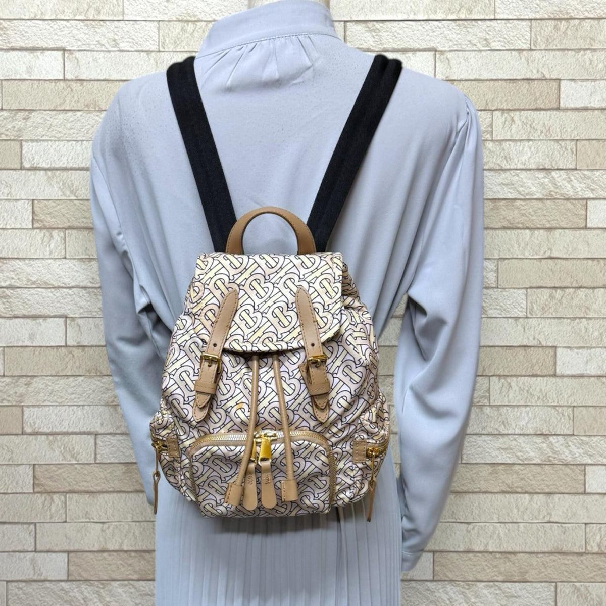 希少 未使用 バーバリー リュック TBモノグラム 総ロゴ ナイロン 保存袋 BURBERRY バーバリー TBモノグラム リュック・デイパック ナイロン