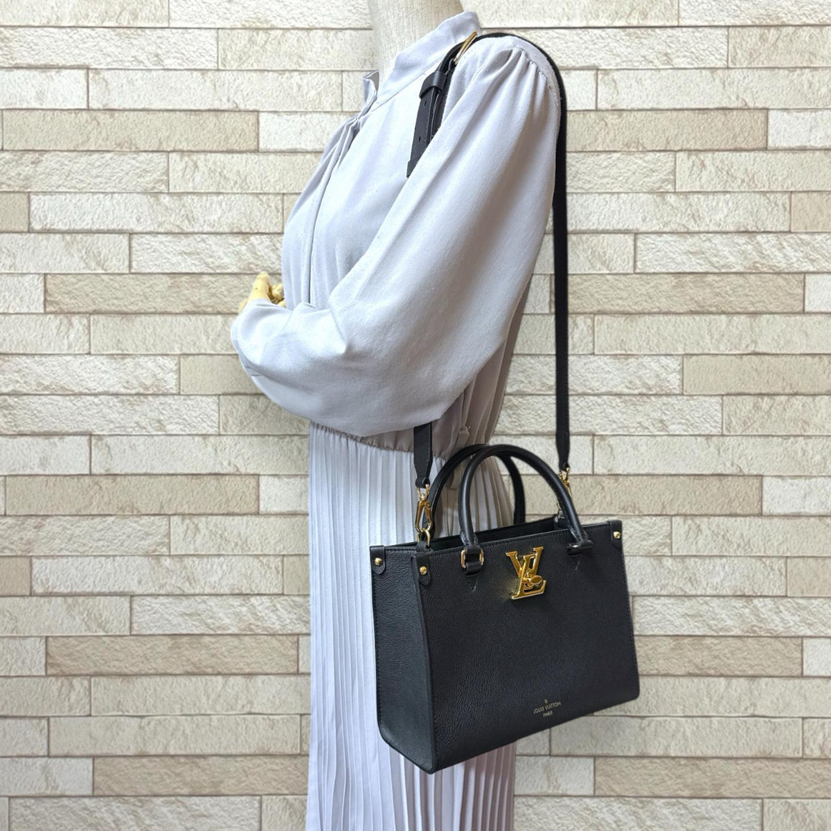 LOUIS VUITTON ルイヴィトン ロック＆ゴー ショルダーバッグ グレイン