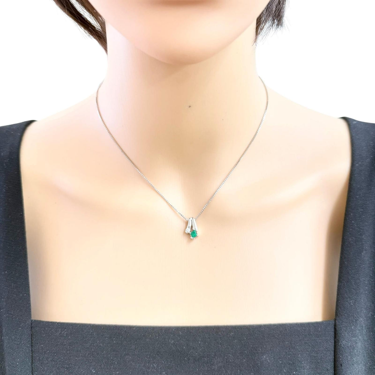 エメラルドネックレスpt850＆トップ エメラルドネックレス Pt850 トップPt950 0.383ct D0.24ct 買取