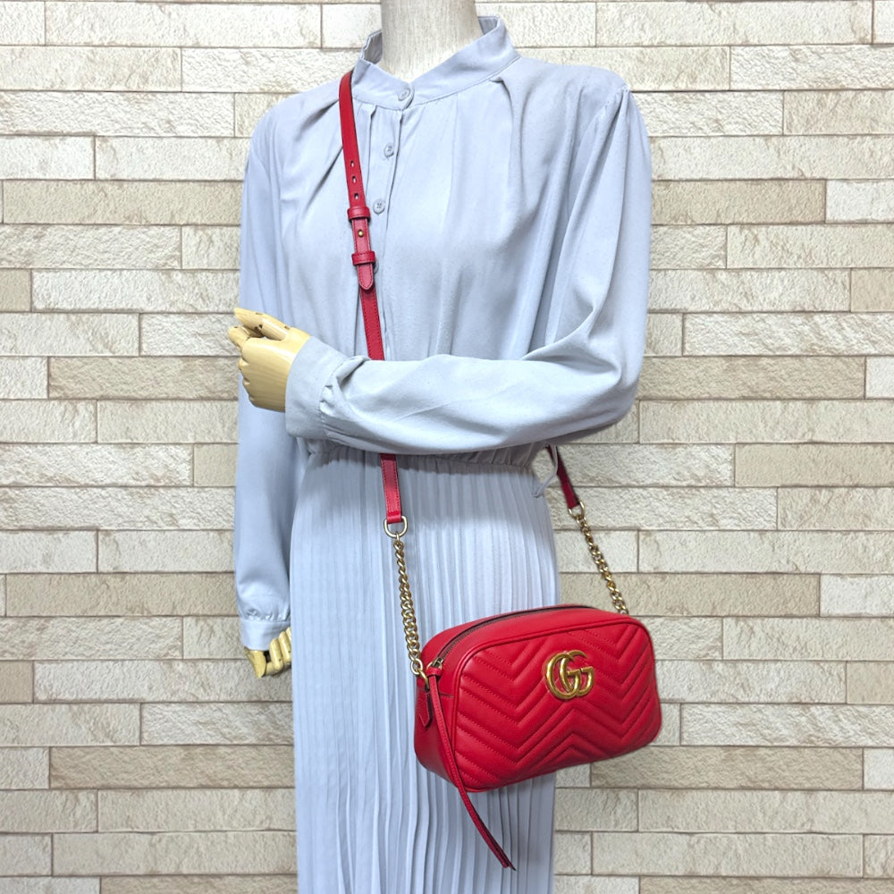 GUCCI グッチ GGマーモント ショルダーバッグ レザー レッド