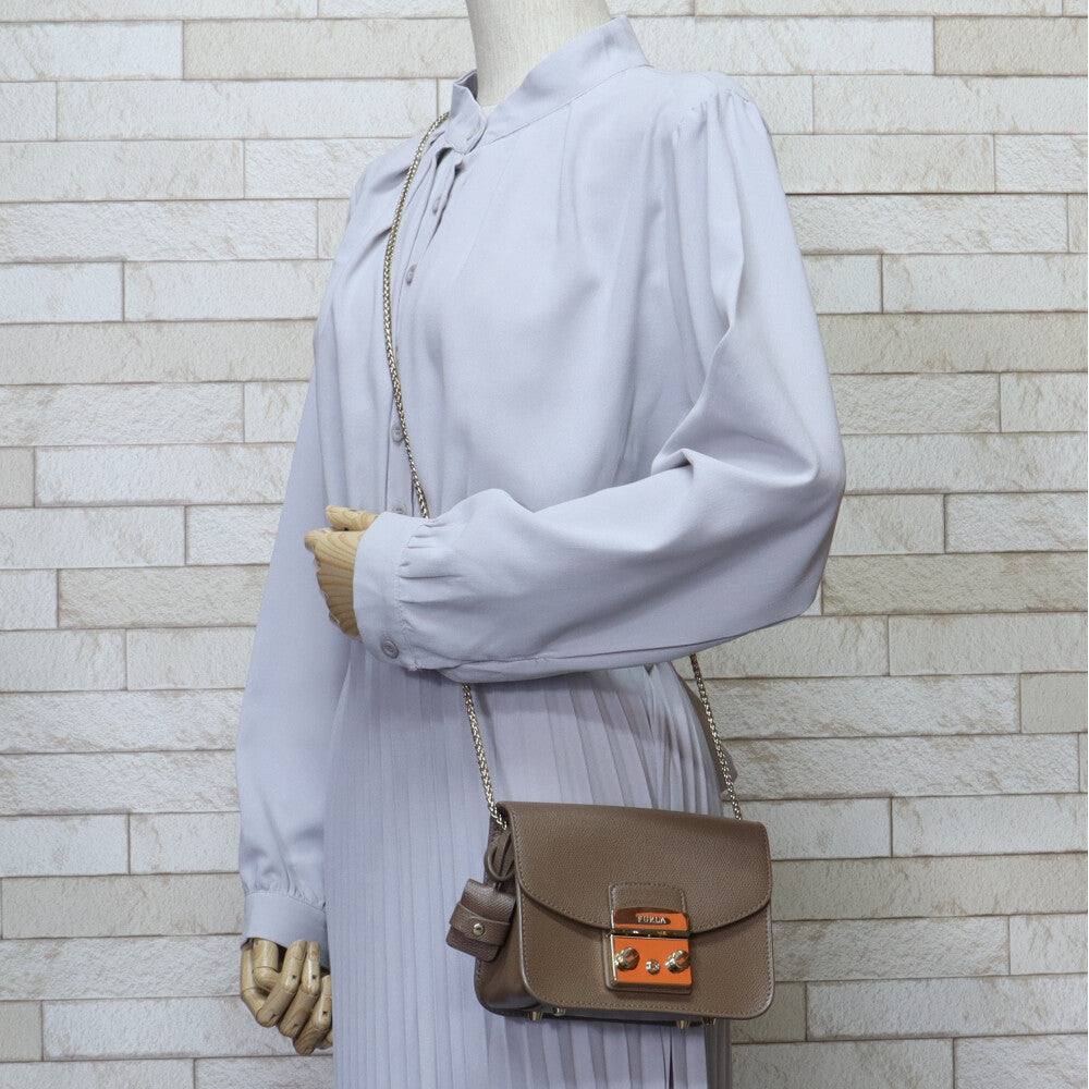 Furla Metropolis shoulder bag leather brown women