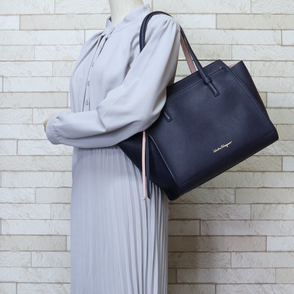 Salvatore Ferragamo サルヴァトーレフェラガモ エイミー トート
