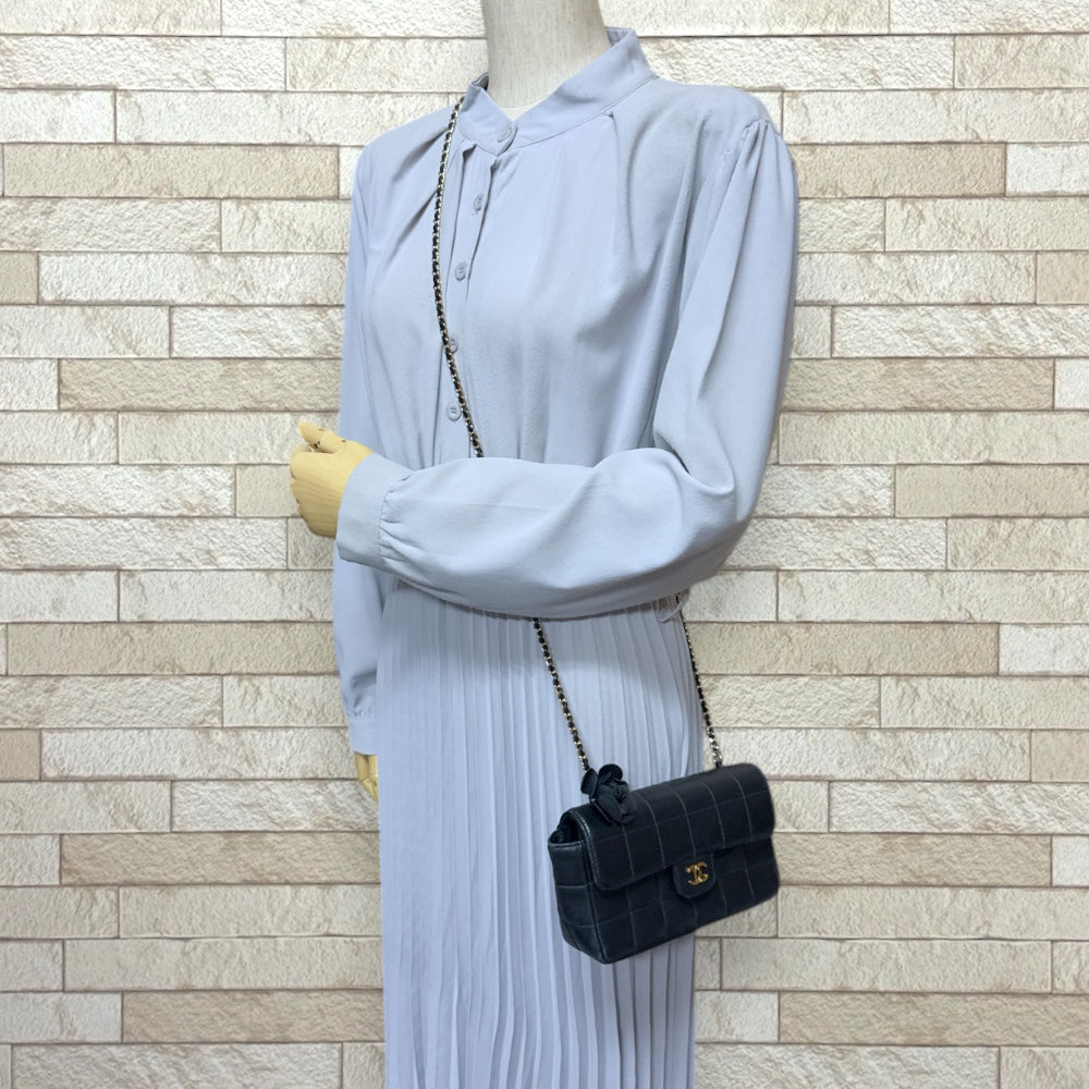 CHANEL シャネル チョコバー カメリア ショルダーバッグ ラムスキン