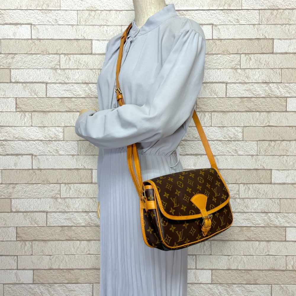 LOUIS VUITTON ルイヴィトン ソローニュ モノグラム ショルダーバッグ