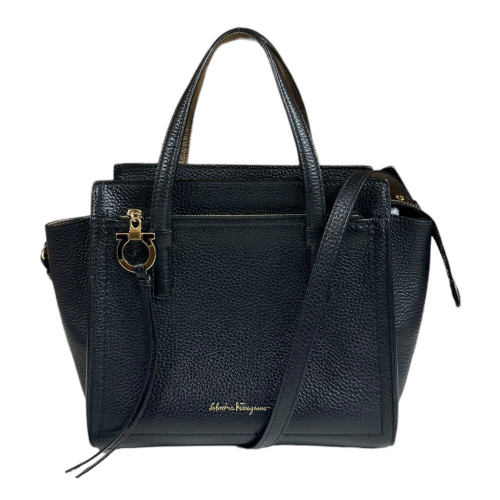 Salvatore Ferragamo サルヴァトーレフェラガモ エイミー ショルダー 