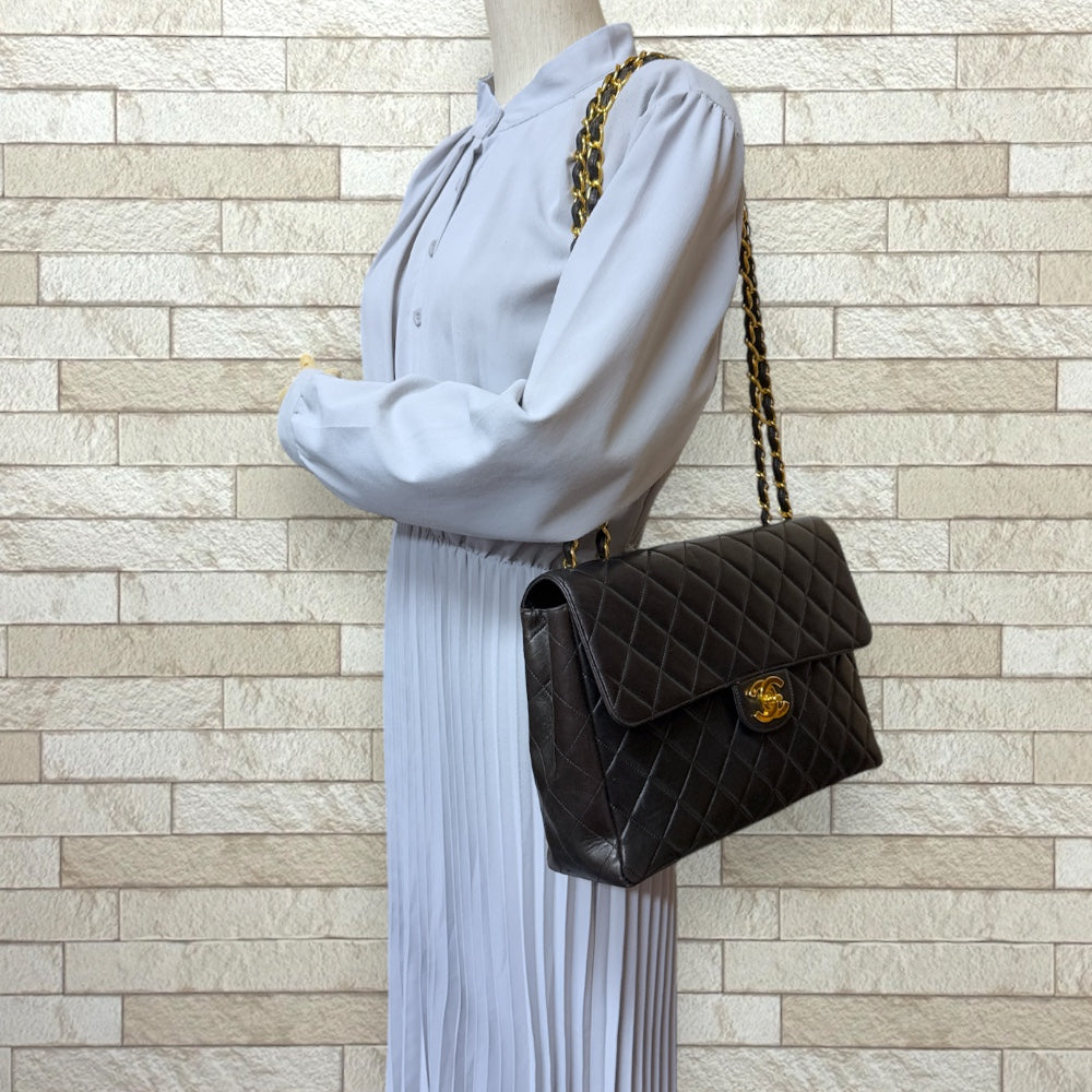 CHANEL シャネル デカマトラッセ30 ショルダーバッグ ラムスキン