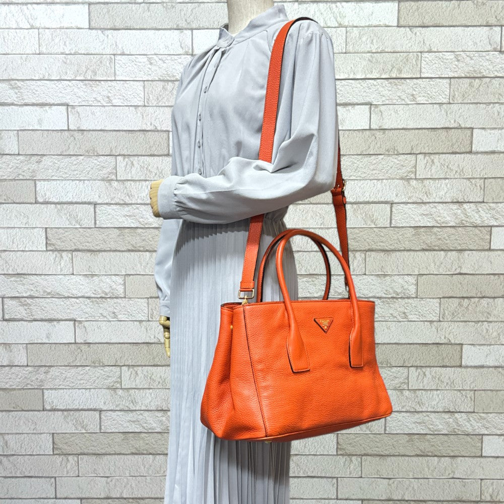 ★SALE【5mc3243-h】プラダ ショルダーバッグ レザー オレンジ シルバー金具【中古】レディース PRADA（プラダ） 三角ロゴプレート ハンドバッグ ショルダーバッグ