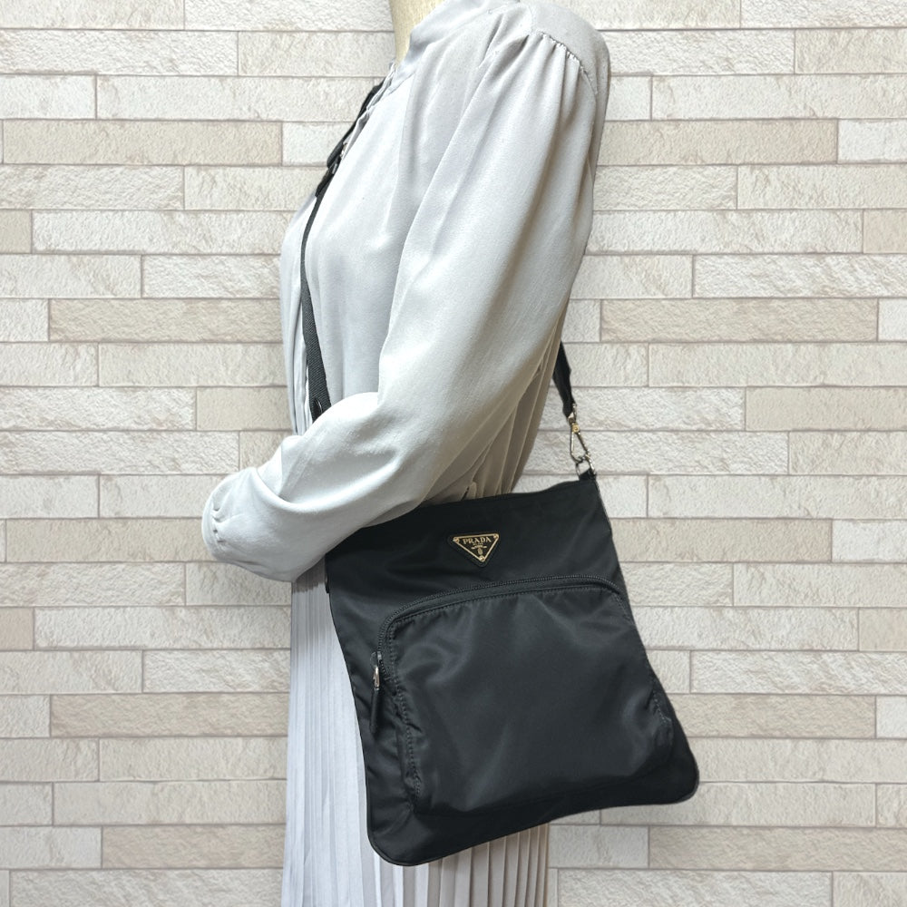 PRADA プラダ ショルダーバッグ ナイロン ブラック ユニセックス 中古