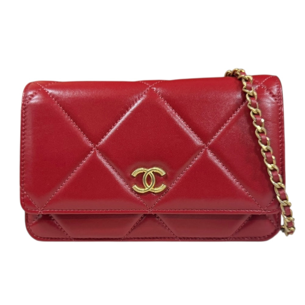 シャネル CCフィリグリー マトラッセ ショルダーバッグ レザー レッド レディース CHANEL  中古 CHANEL（シャネル） CCフィリグリー マトラッセ ショルダーバッグ