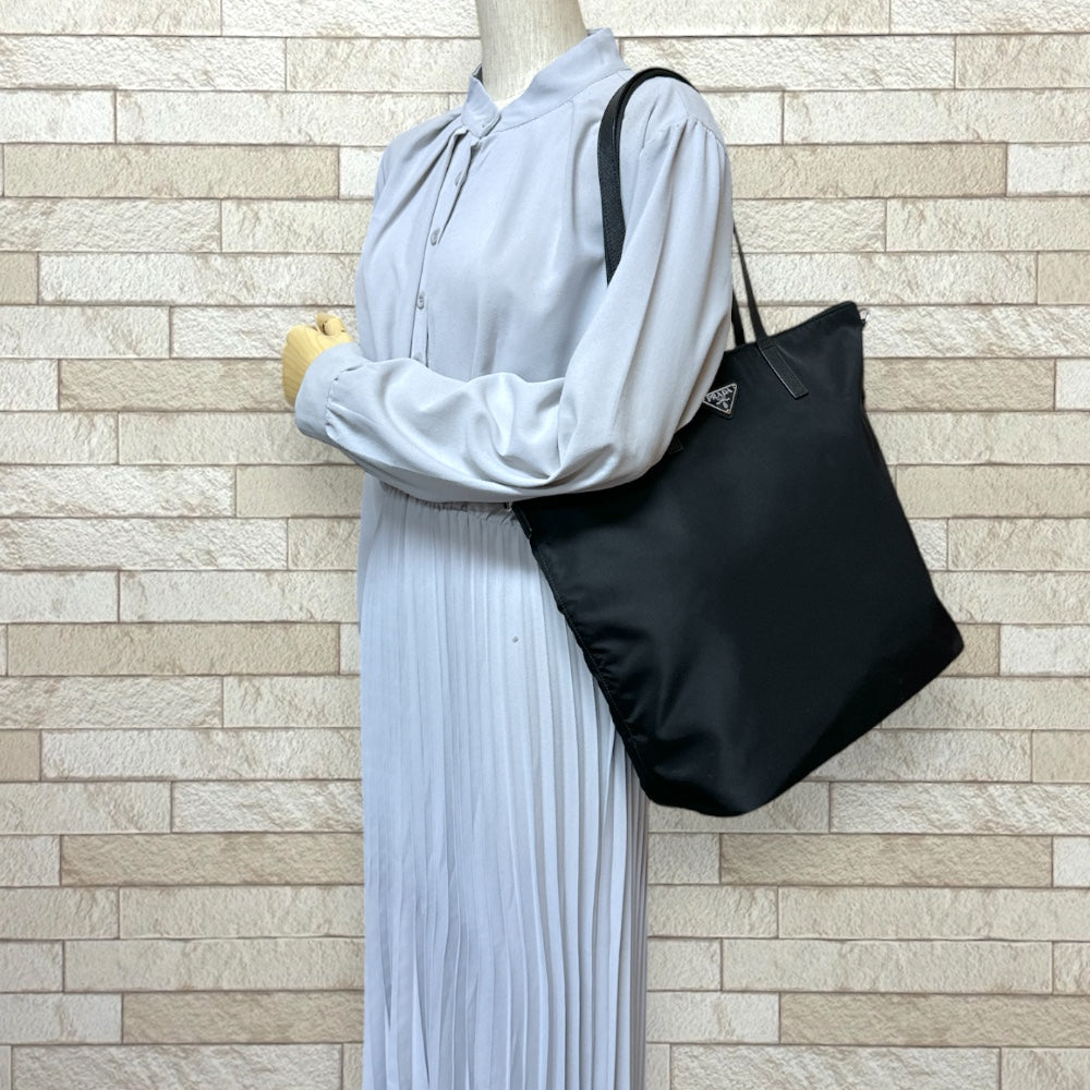 PRADA Prada Tote Bag Nylon Black Ladies Used – 【公式】リサイクル