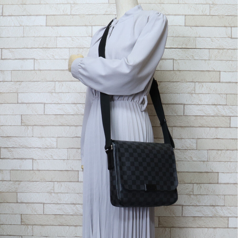 LOUIS VUITTON ルイヴィトン ディストリクトPM ダミエグラ