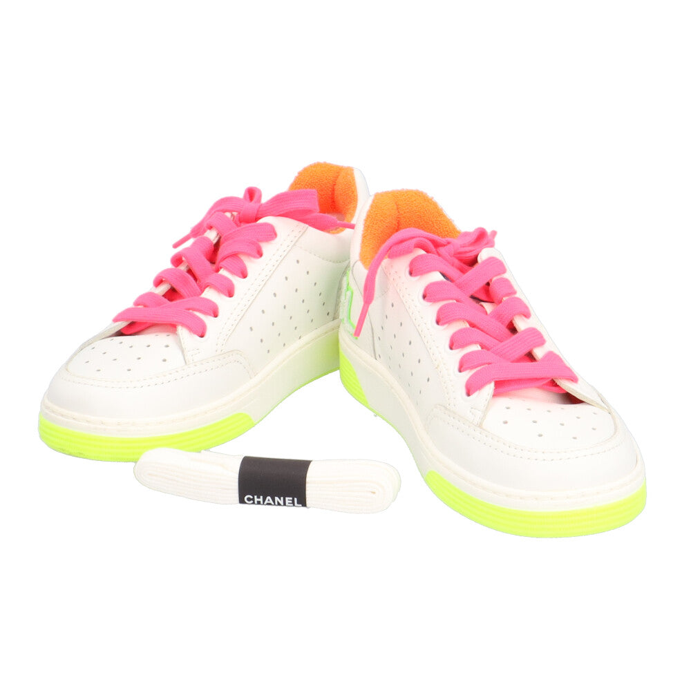 CHANEL シャネル ロゴココマーク スニーカー レザー レディース 中古 CHANEL シャネル ロゴココマーク スニーカー レザー レディース 中古