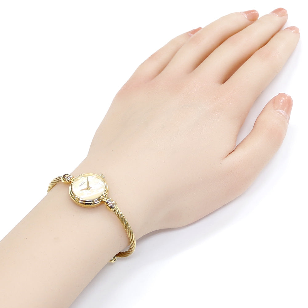 美品 グッチ GUCCI ワイヤーウォッチ 2700L シェル 腕時計 F982 シェル