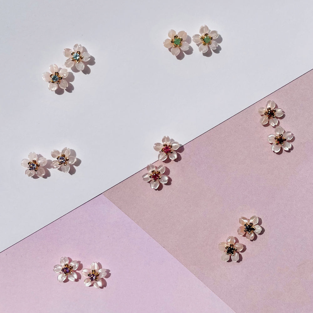 ピンクサファイア　18Ｋ　桜のネックレス　未使用