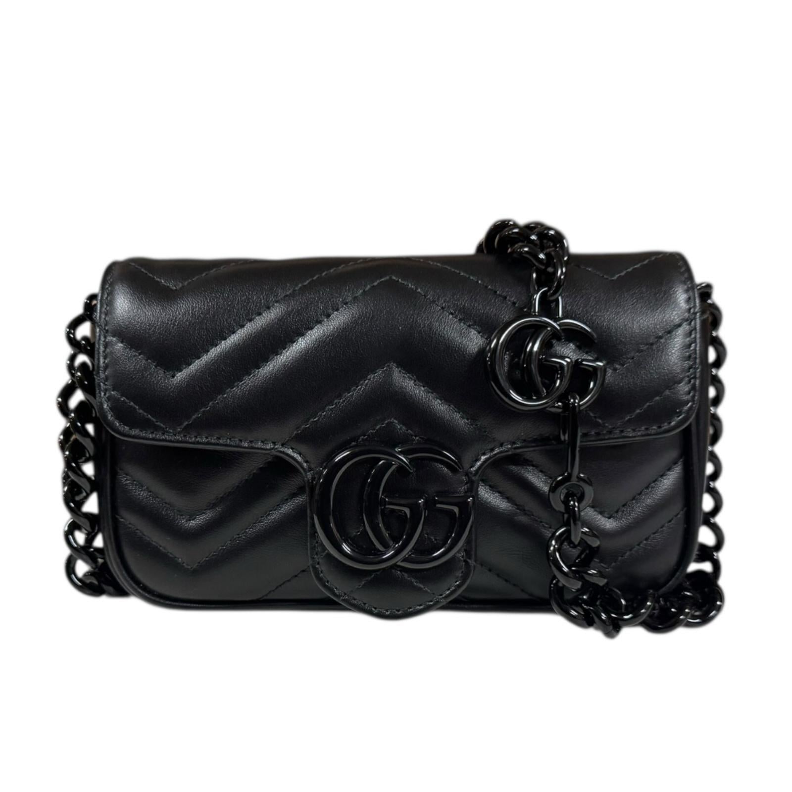 GUCCI グッチ　GG マーモント　美品ショルダーバッグ　ブラック GUCCI グッチ GGマーモント ショルダーバッグ ブラック