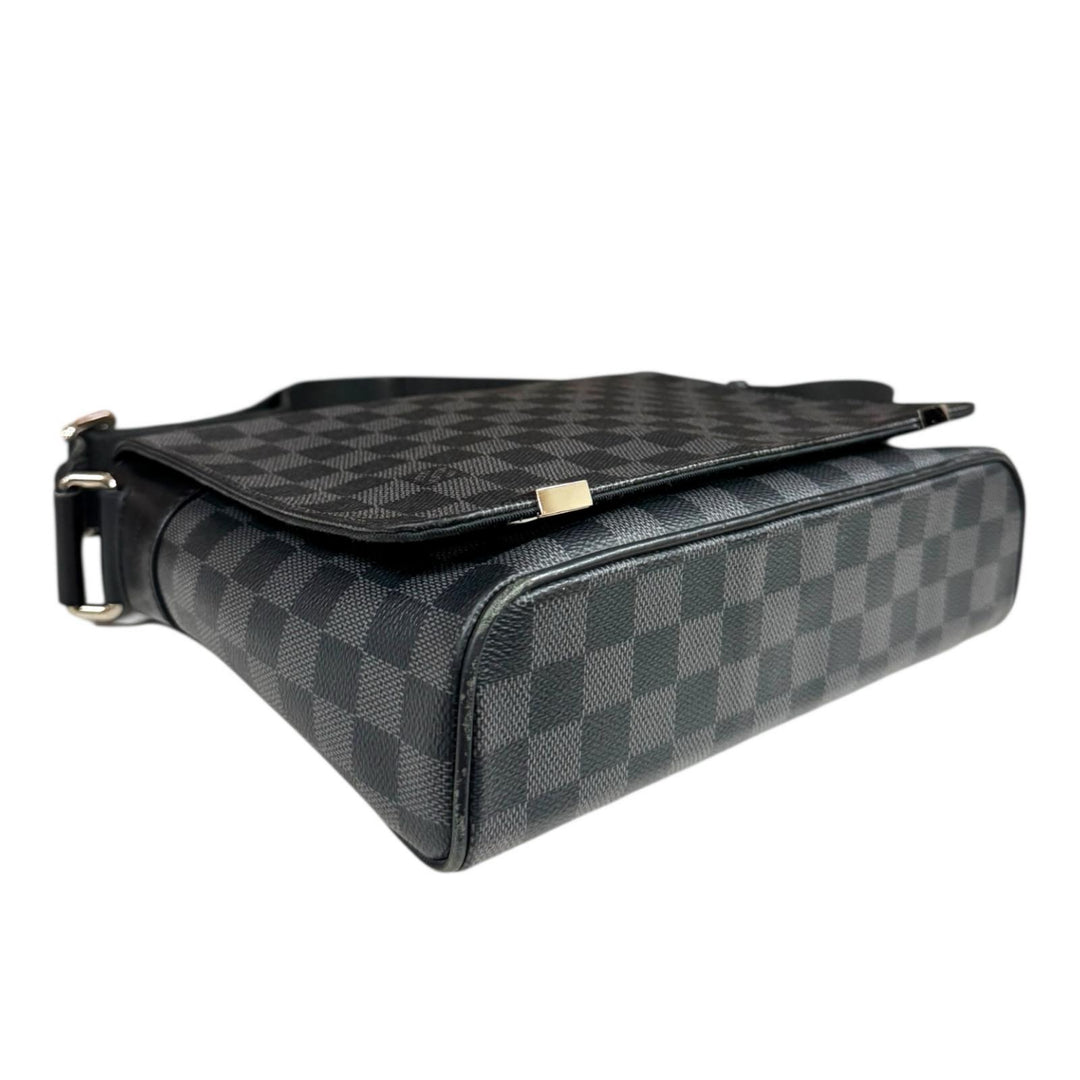 Louis Vuitton ダミエショルダーバッググラフィットディストリクトPM LOUIS VUITTON（ルイ・ヴィトン） 新品同様 ダミエグラフィット