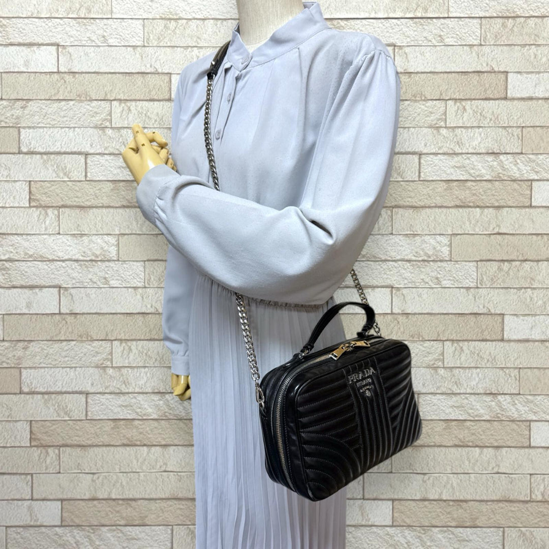 PRADA プラダ ダイアグラム ショルダーバッグ