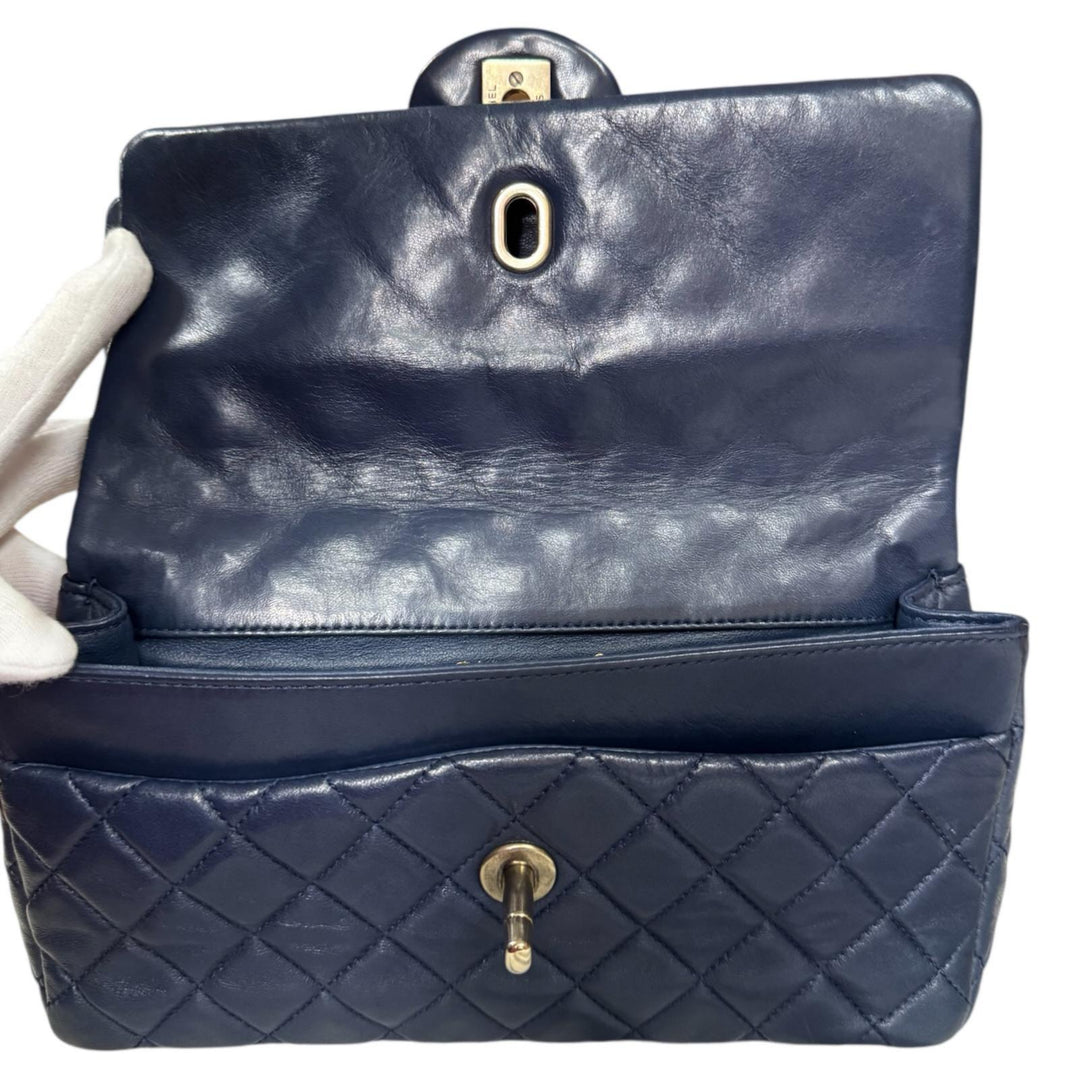 CHANEL シャネル マトラッセ ショルダーバッグ ラムスキン ネイビー