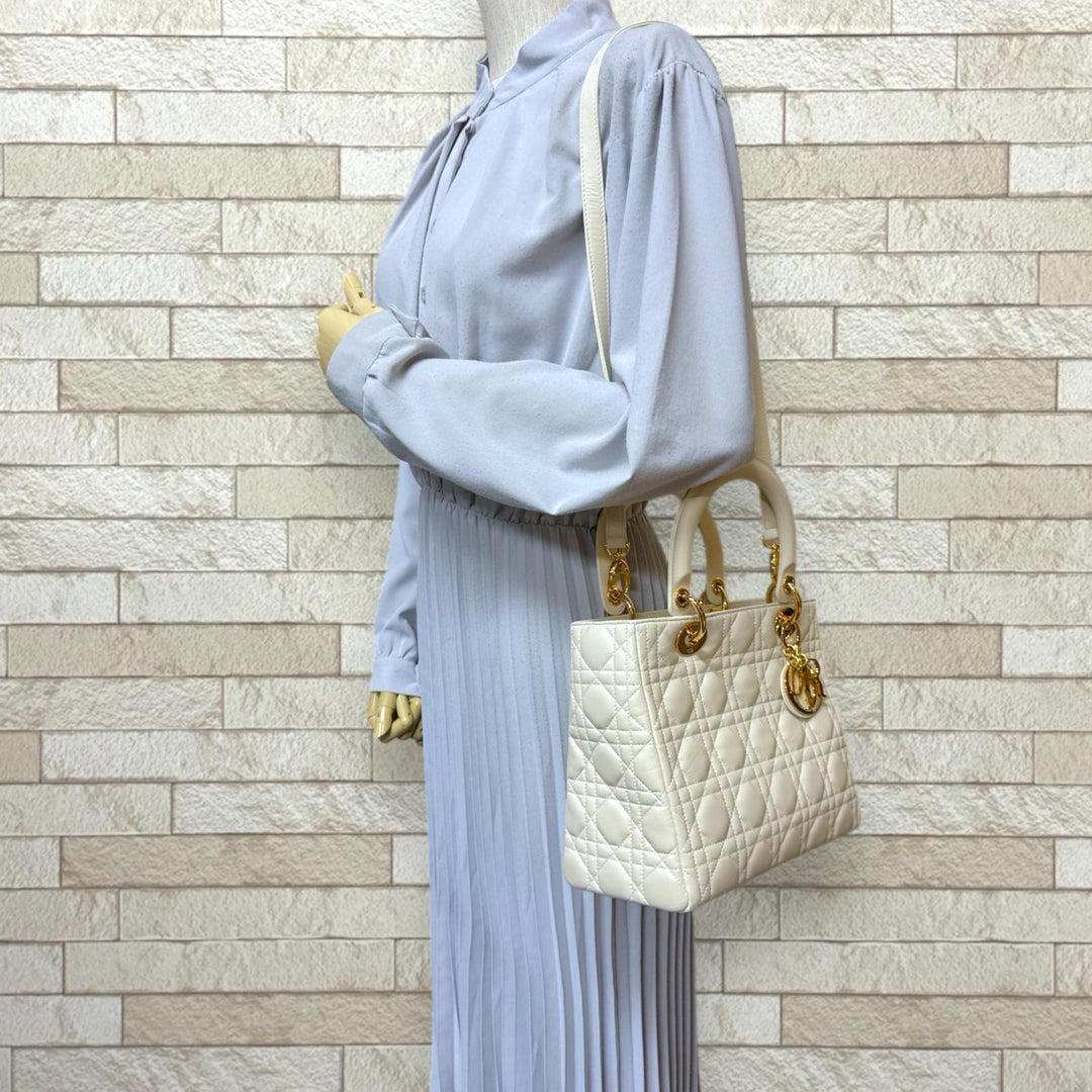 Christian Dior クリスチャンディオール レディディオール ミディアム