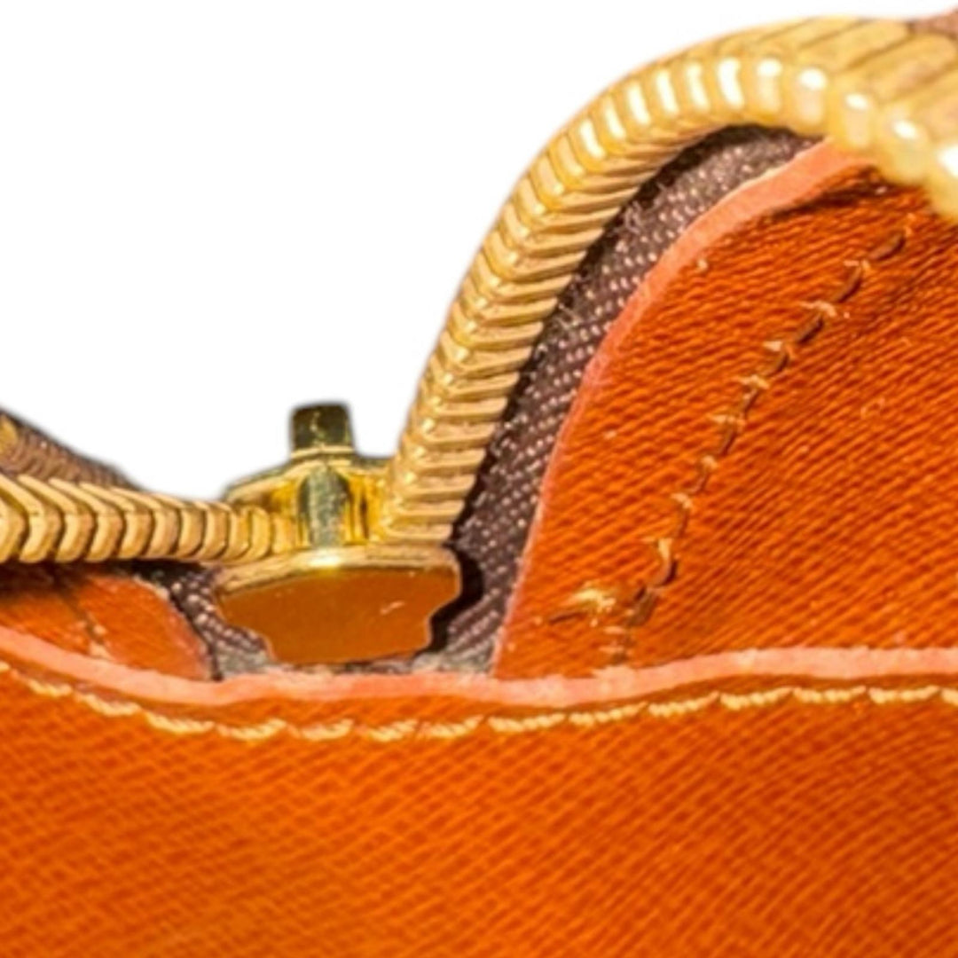 LOUIS VUITTON ルイヴィトン ブロワ モノグラム ショルダーバッグ