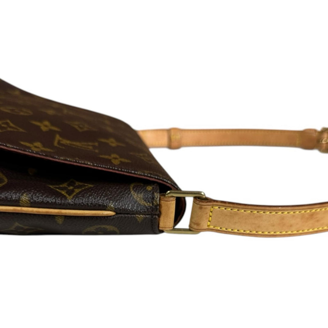 LOUIS VUITTON ルイヴィトン ミュゼットタンゴ ショート モノグラム