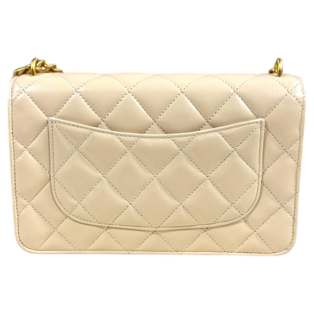 CHANEL シャネル マトラッセ ショルダーバッグ ラムスキン ベージュ