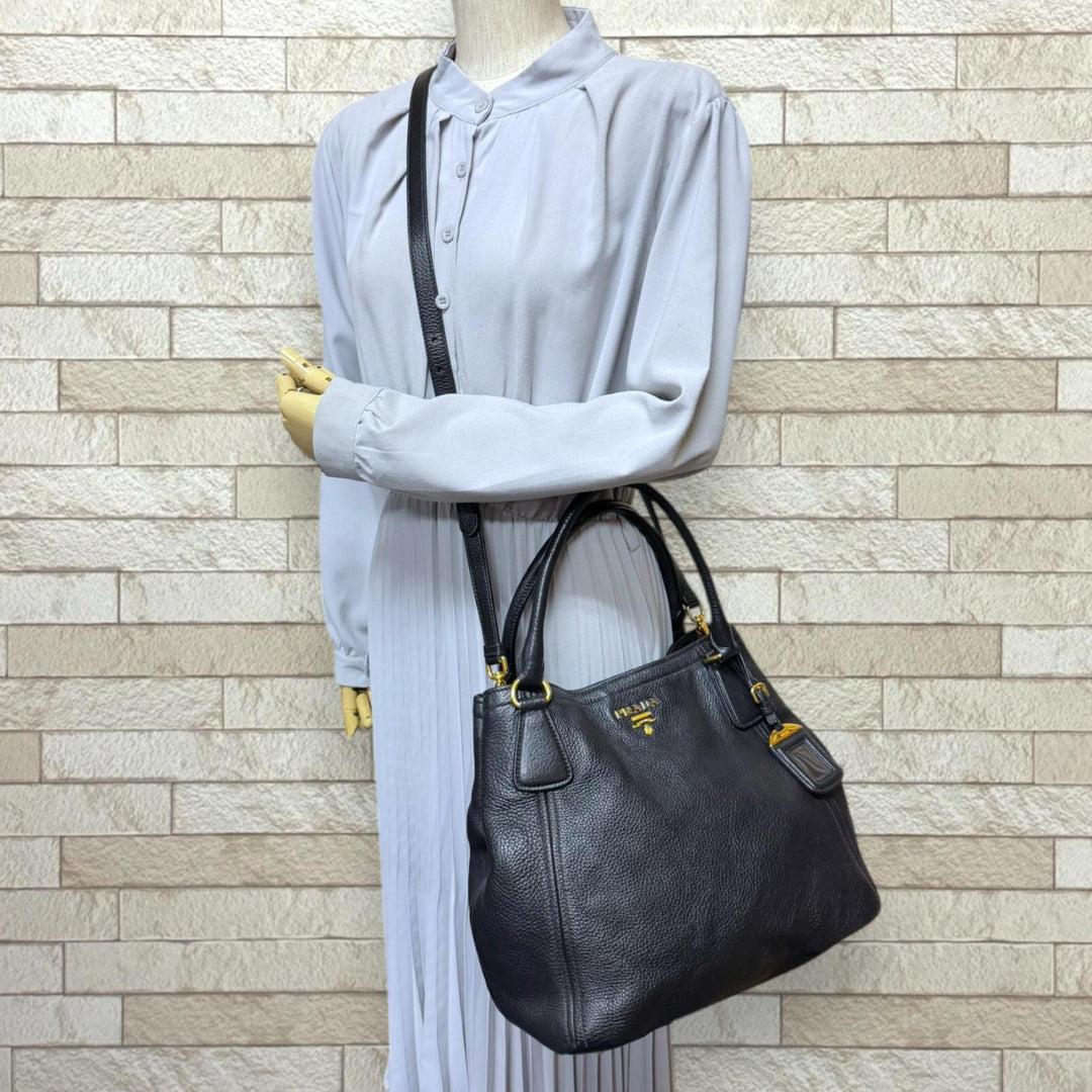 PRADA プラダ ショルダーバッグ レザー ブラック レディース 中古