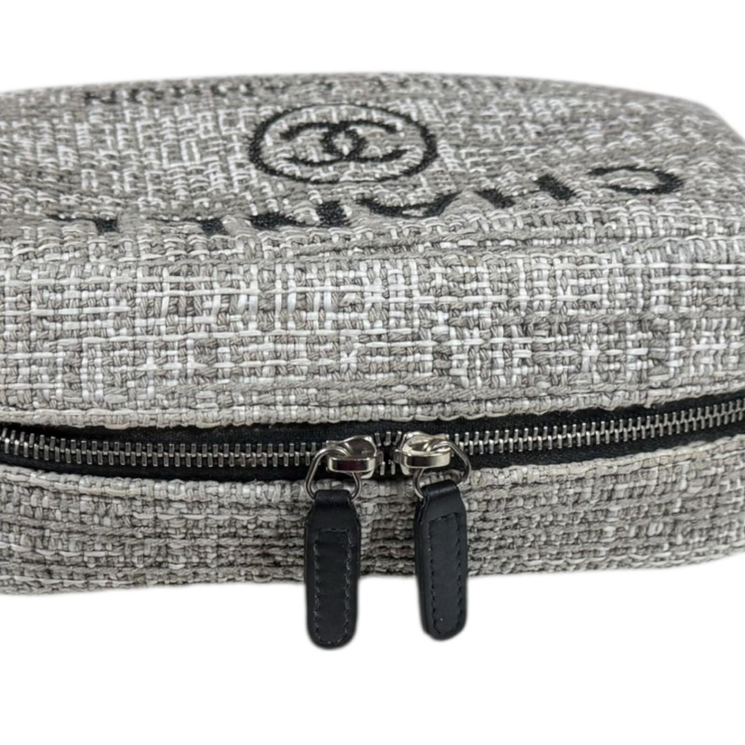CHANEL シャネル ドーヴィル ポーチ ツイード レディース 中古