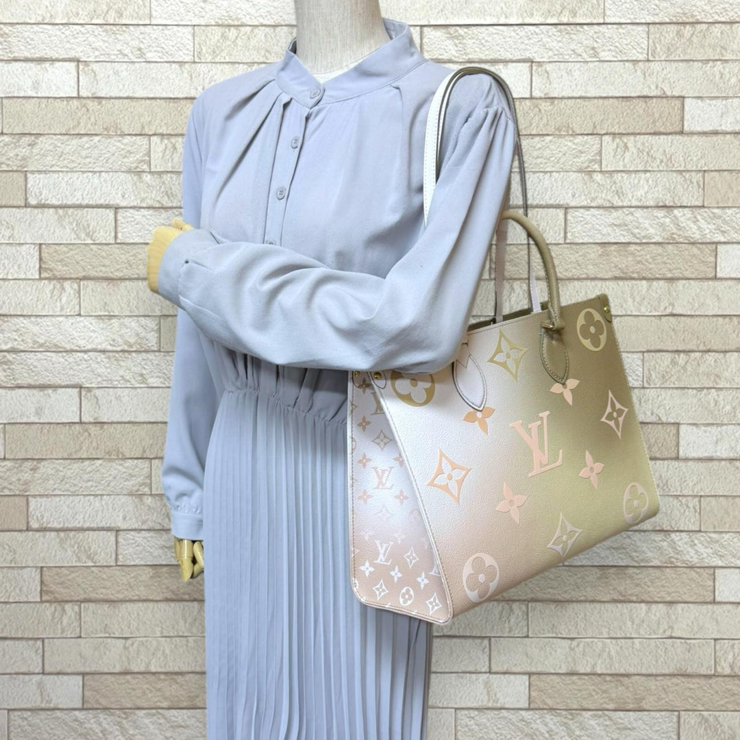 LOUIS VUITTON ルイヴィトン オンザゴー MM モノグラムスプリング