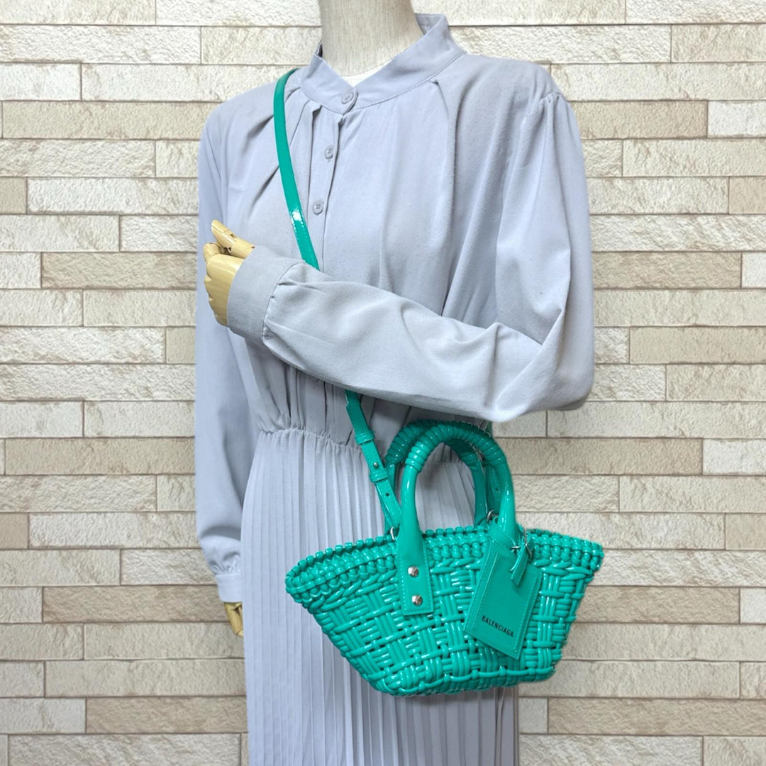 バレンシアガ　ビストロ　XXS BALENCIAGA バレンシアガ ビストロ XXS ショルダーバッグ エナメル