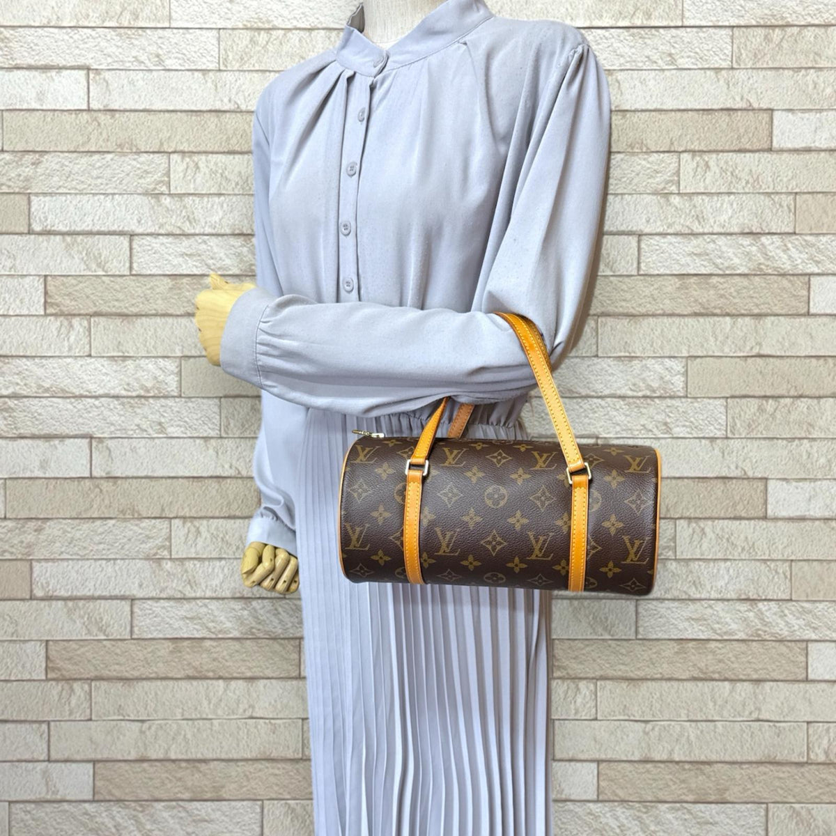 LOUIS VUITTON ルイヴィトン パピヨン26 モノグラム ハンドバッグ