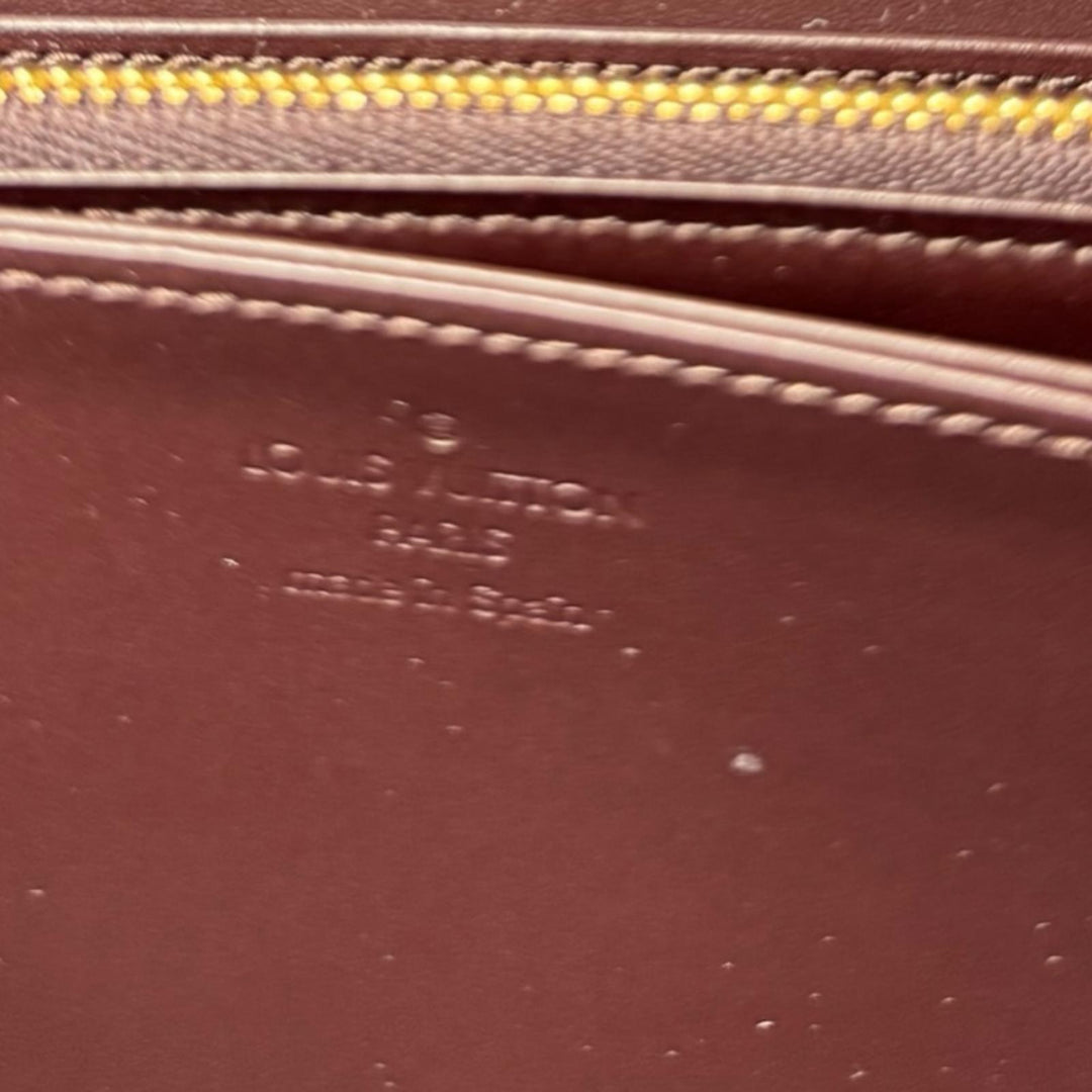 LOUIS VUITTON ルイヴィトン ジッピーウォレット モノグラムヴェルニ
