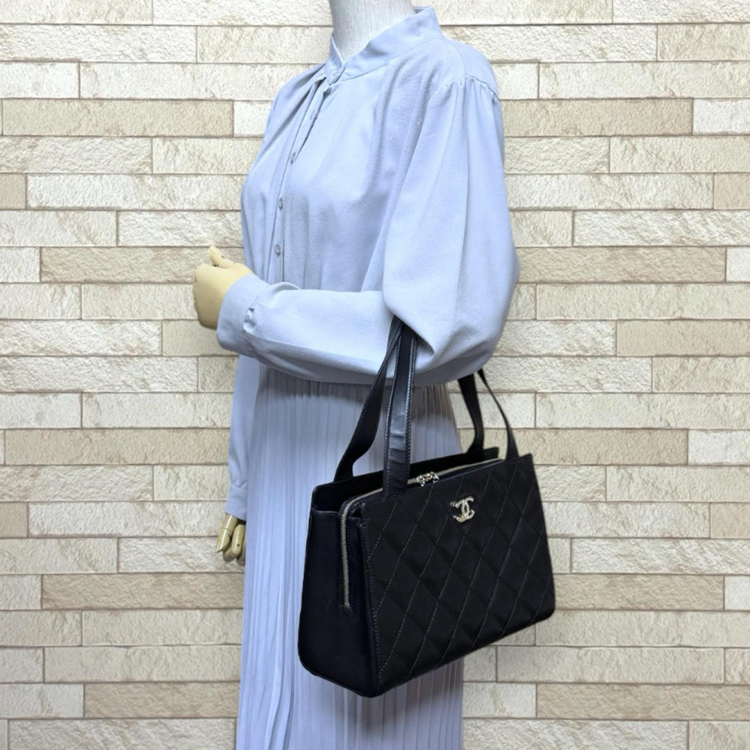 CHANEL シャネル マトラッセ ココマーク トートバッグ レザー ブラック