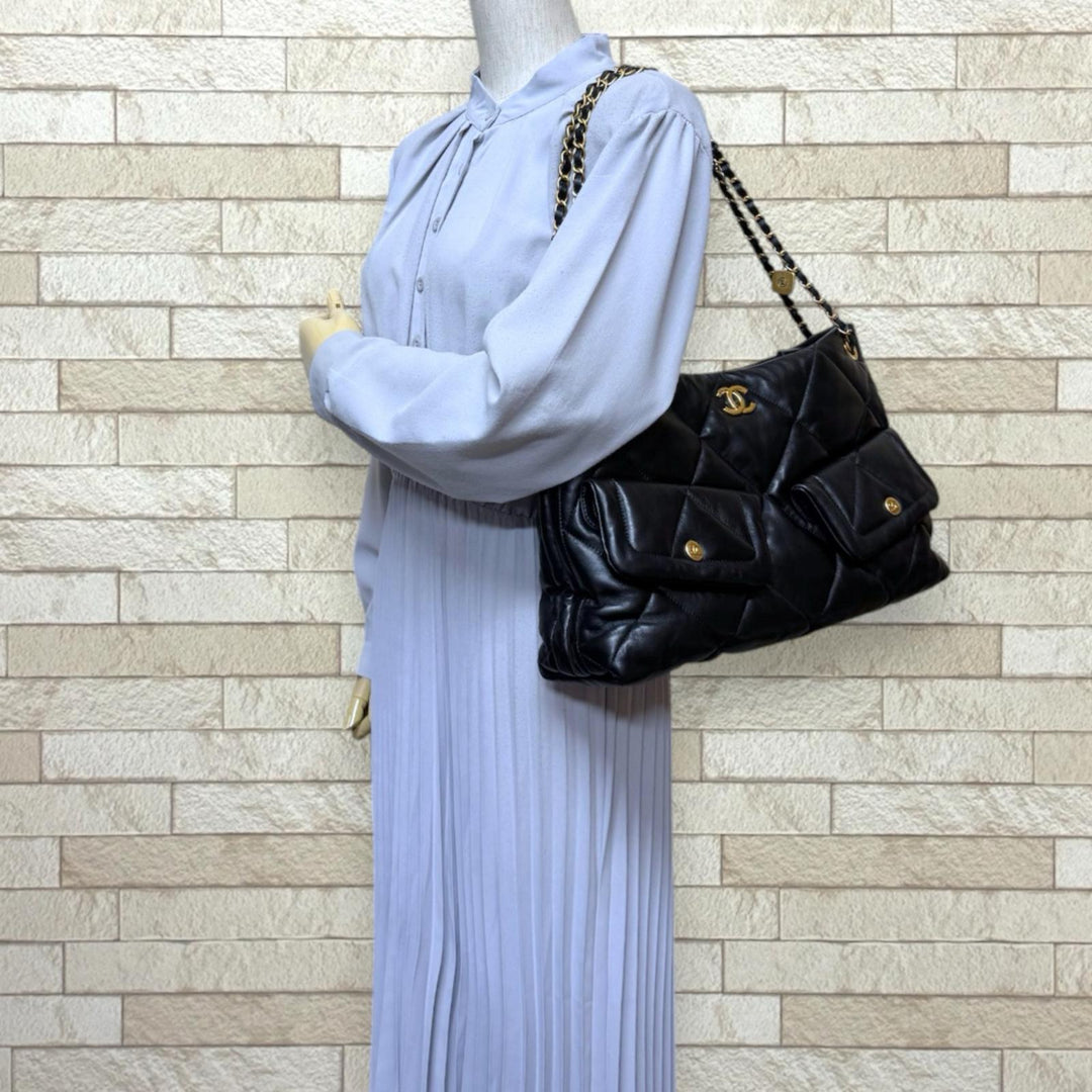 CHANEL シャネル 2025/26年 秋冬コレクション ショッピングバッグ