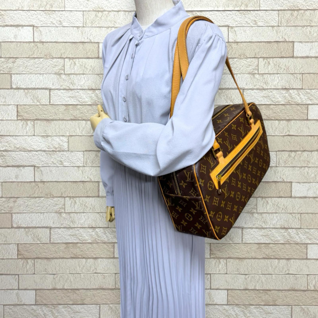 LOUIS VUITTON ルイヴィトン シテGM モノグラム ショルダーバッグ