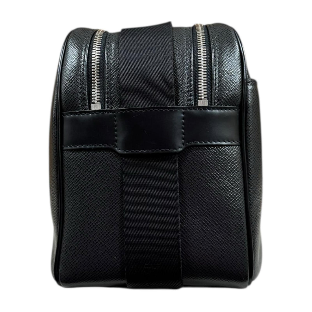 ルイヴィトン　LOUIS VUITTON　タイガ　リポーター　ショルダーバッグ LOUIS VUITTON ルイヴィトン リポーター タイガ ショルダーバッグ