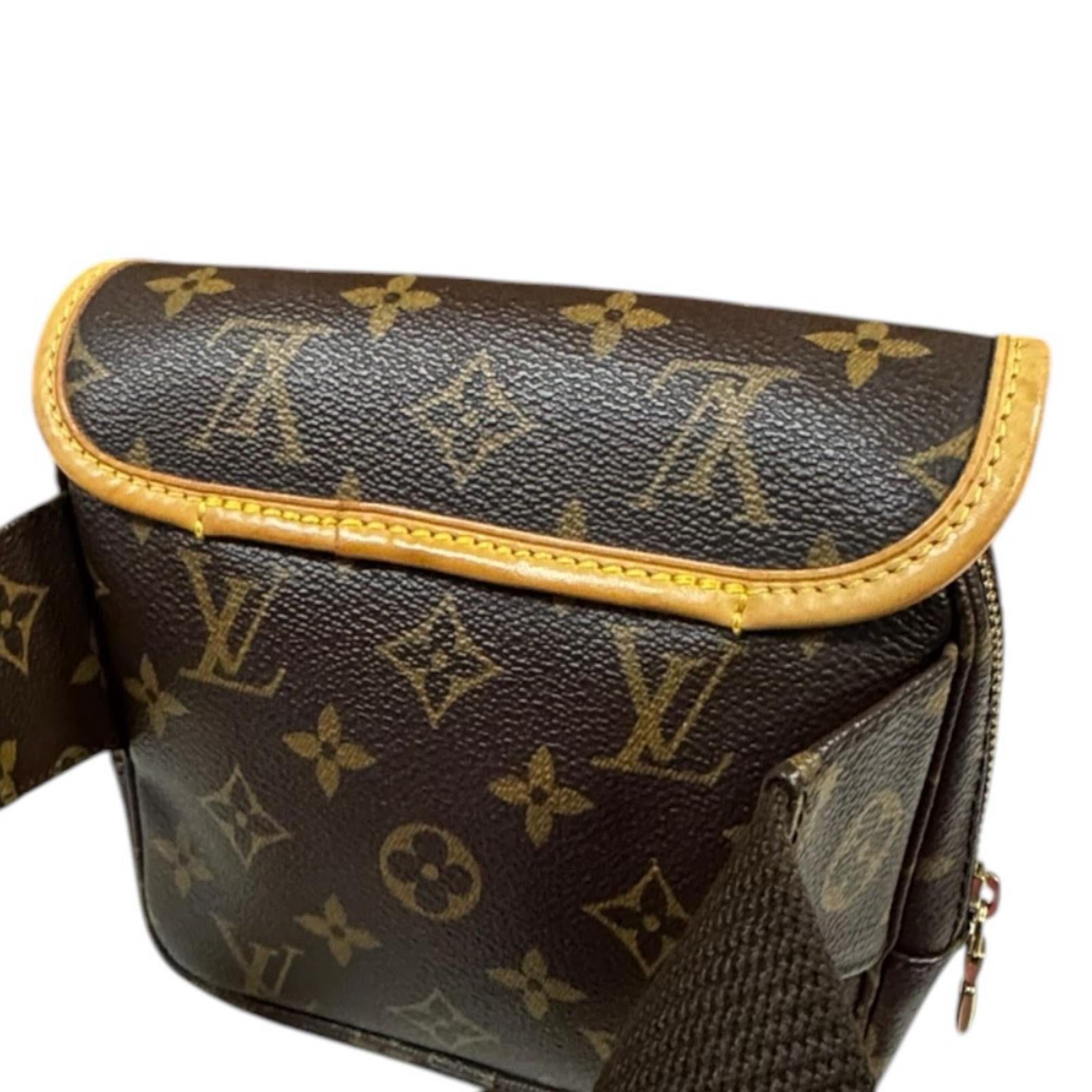 LOUIS VUITTON ルイヴィトン バムバックボスフォール モノグラム