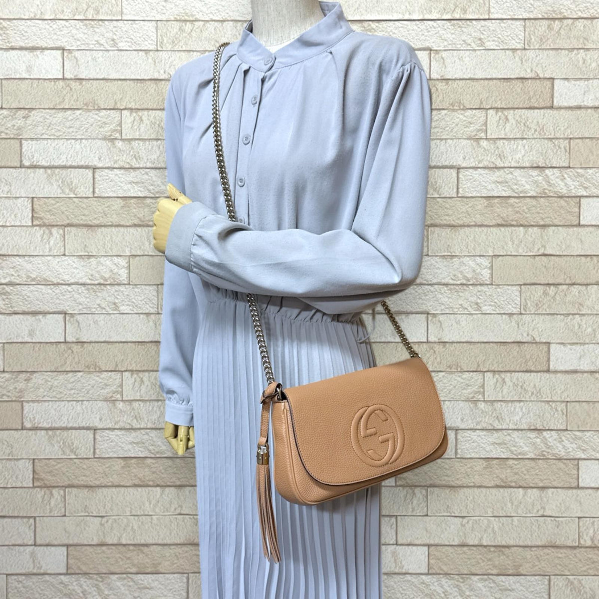 GUCCI グッチ ソーホー チェーン ショルダーバッグ レディース ベージュ 498879 中古 D4 GUCCI グッチ ソーホー チェーン ショルダーバッグ レディース