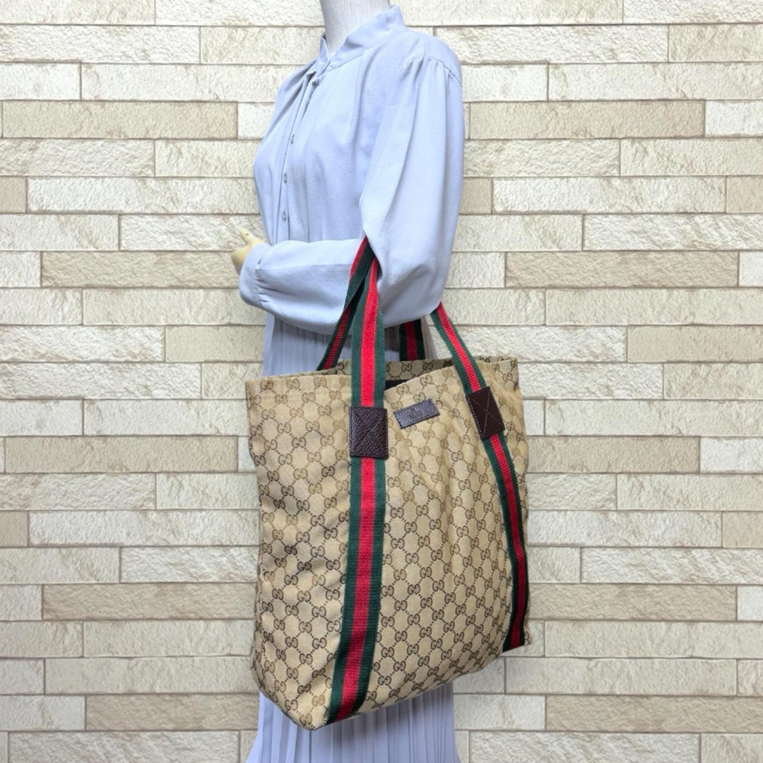 グッチ　トートバッグ　ggキャンバス　総柄　シェリーライン　ベージュ　大容量 GUCCI グッチ シェリーライン トートバッグ GGキャンバス ベージュ