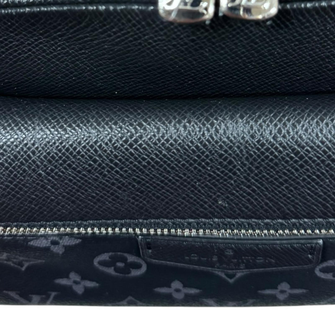 LOUIS VUITTON ルイヴィトン アウトドアメッセンジャーPM タイガラマ